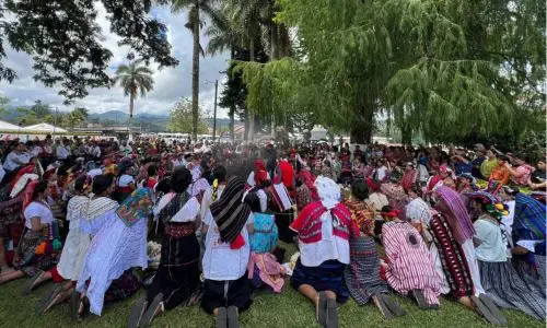 Ceremonia maya en Festival Cultural Rabín Ajaw en Cobán