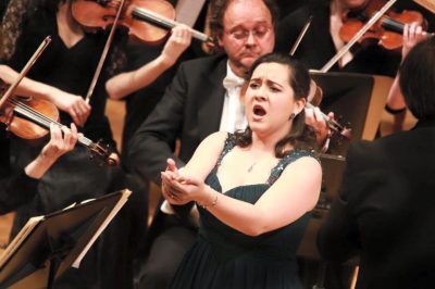 Conoce la biografía de Adriana Gónzalez