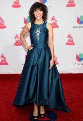 Guishem vistió a Gaby Moreno para los Latin Grammy
