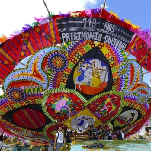 La tradición de los Barriletes Gigantes en Guatemala
