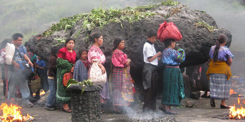 Leyenda de Guatemala de la Piedra de Los Compadres en Esquipulas