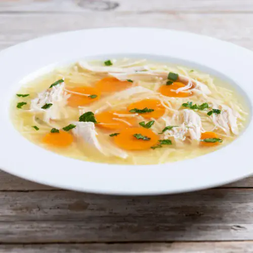 Receta para preparar el Caldo de Pollo guatemalteco