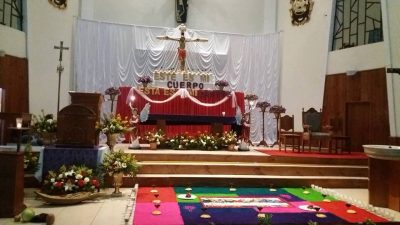 altar de la iglesia de villa canales