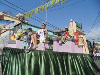 desfile de carrozas colomba