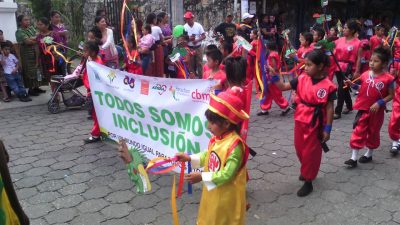 desfile feria panajachel