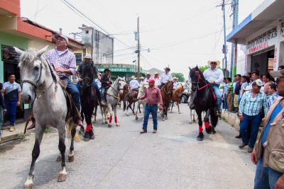 desfile hipico de taxisco