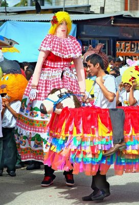 la chatona y el caballito
