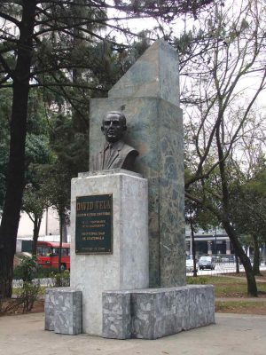 Busto del escritor guatemalteco David Vela en Guatemala