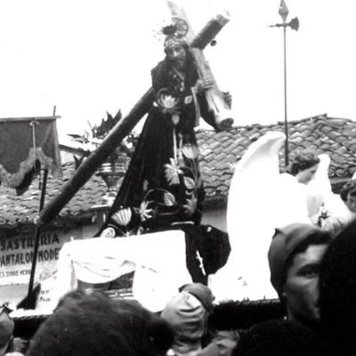 Consagrada imagen de Jesús Nazareno de las Tres Potencias-01