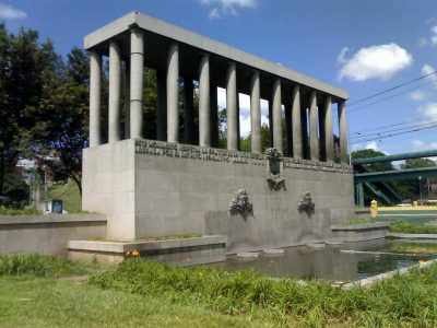 Dónde queda el monumento a la Raza Indígena en Guatemala