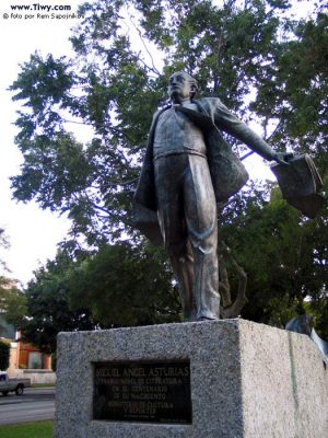 Dónde se encuentra el monumento a Miguel Ángel Asturias en Guatemala