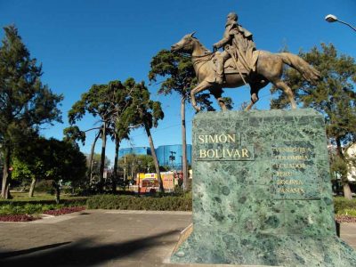 Monumento a Simón Bolívar en Guatemala 