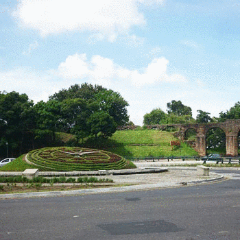 reloj de flores en la ciudad de guatemala