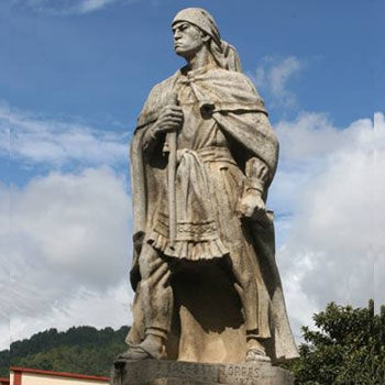 estatua atasio tzul