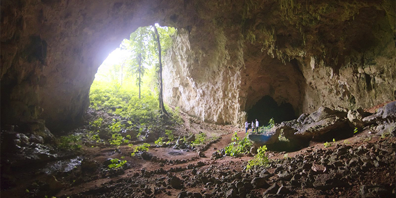 Cuevas de la Cobanerita en San Benito, Petén
