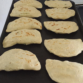 Receta de empanadas de loroco con requesón guatemaltecas