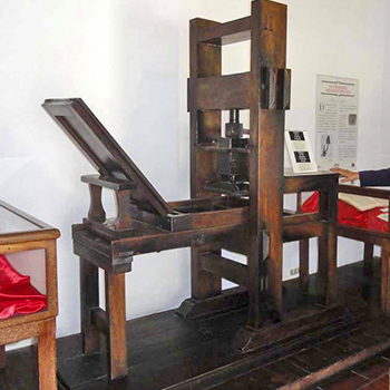 Historia del primer libro impreso en Guatemala