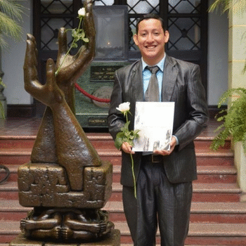 Ceremonia de colocación de la rosa blanca en Guatemala