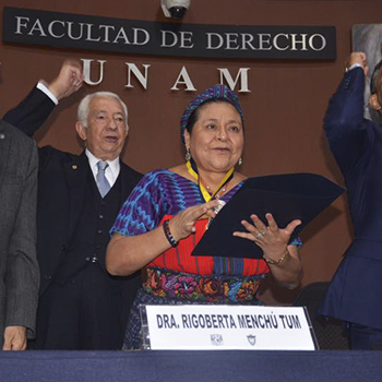 Biografía de Rigoberta Menchú