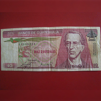 Personajes en los billetes de Guatemala