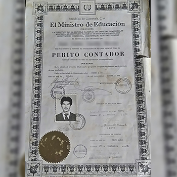 ¿Qué hacer si perdí mi título académico en Guatemala?