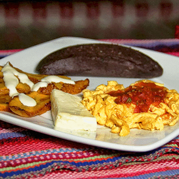 Receta para hacer frijoles volteados guatemaltecos