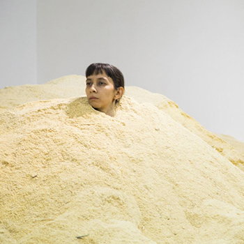 Biografía de Regina José Galindo