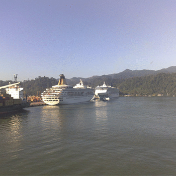 Bahía de Santo Tomás de Castilla en Guatemala