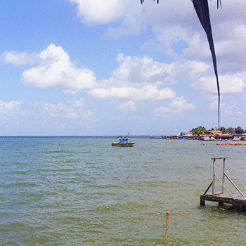 Bahía de Santo Tomás de Castilla en Guatemala