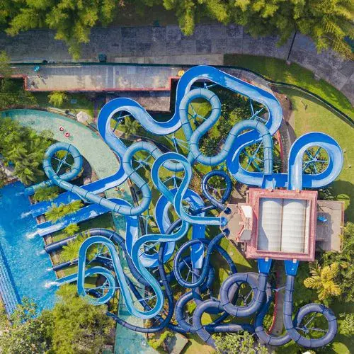 Cuántas personas pueden ingresar a los parques del Irtra con un carné de afiliado