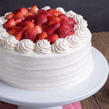 Receta para preparar Pastel de Fresas con Crema al estilo guatemalteco