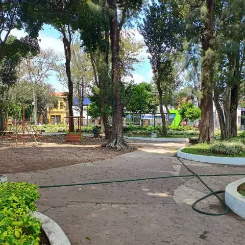 interior parque Jocotenango