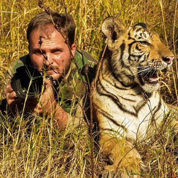 Biografía del fotógrafo guatemalteco Sergio Izquierdo