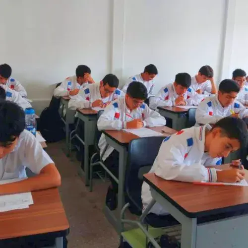 cuando empezó el colegio infantes en Guatemala