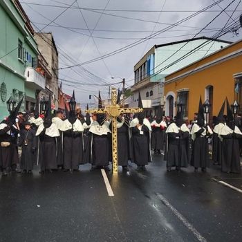 diferencias-entre-cofradia-y-hermandad-guatemala-hermandad-santo-domingo