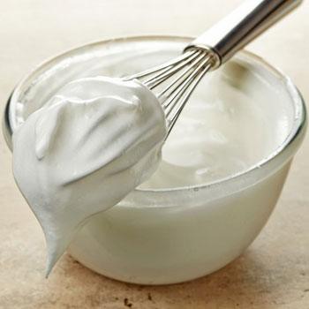 receta-pastel-frio-fresas-crema-estilo-guatemalteco-crema-batida