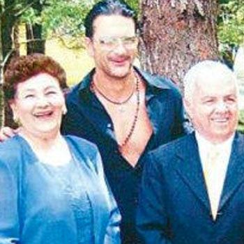 datos-curiosos-cancion-mi-novia-se-me-esta-poniendo-vieja-ricardo-arjona-carta-mama