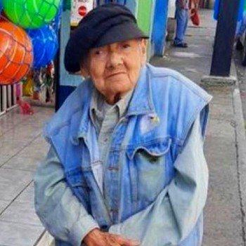 biografia-isabel-de-los-angeles-ruano-poeta-guatemalteca-cariatides-zona21