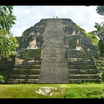 plaza-mundo-perdido-tikal-peten-estructura-5c-54