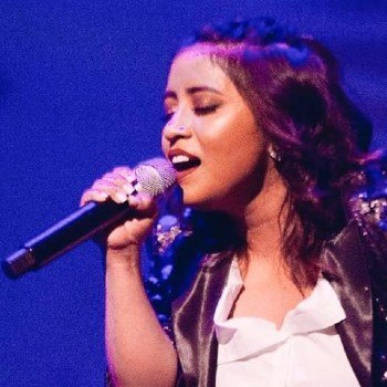 biografia-paola-chuc-cantante-guatemalteca-warner-music-colaboraciones