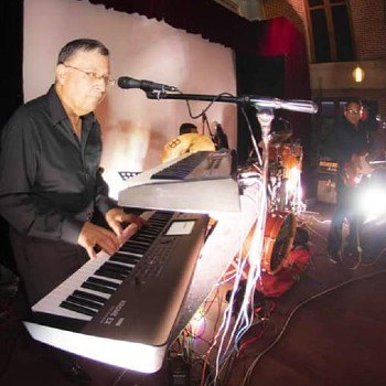 super-banda-raudales-grupo-musical-guatemalteco-rauceda