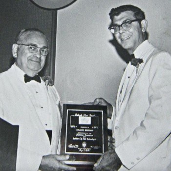 biografia-cientifico-guatemalteco-ricardo-bressani-castignoli-inventor-incaparina-premios-Babcock