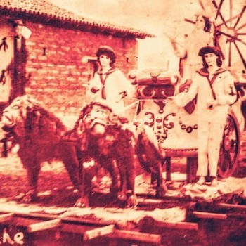 fiesta-patronal-santa-cruz-quiche-guatemala-procesion-bueyes-carreta-imagen-virgen