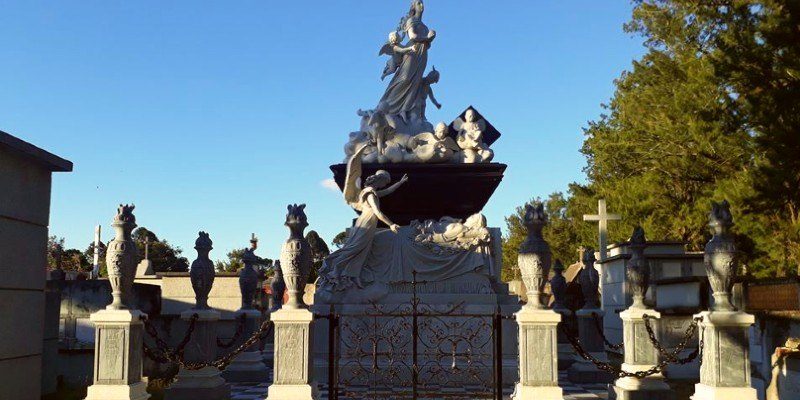 mausoleo-familia-sanchez-goicolea-en-el-cementerio-general-guatemala