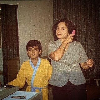 1976, Guillermo Monsanto y su mamá