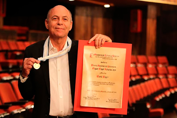 Historia del Premio Nacional de Literatura Miguel Ángel Asturias, David Unger - Foto Ministerio de Cultura y Deportes