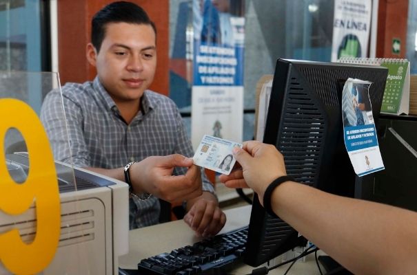 Registro para afiliados IGSS, dpi - Foto Instituto Guatemalteco de Seguridad Social
