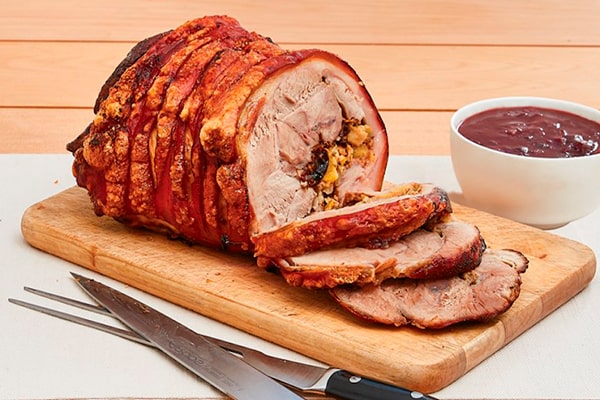 lomo-relleno-de-bacon-manzana-y-ciruelas-pasas- Foto - The Cook Monkeys