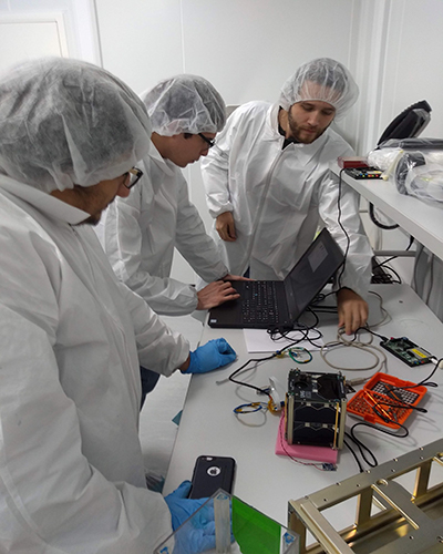 Historia del Quetzal 1, primer satélite guatemalteco, preparación - Foto CubeSat Universidad del Valle de Guatemala
