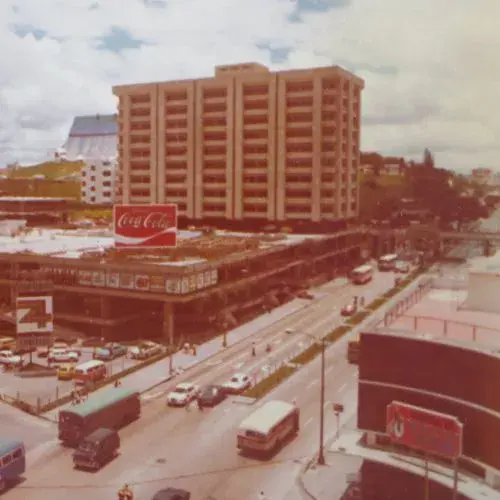 Inicios del Centro Comercial de la Zona 4